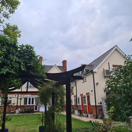 Peaceful Self Contained Studio In Lovely Garden. Hinckley Eksteriør bilde