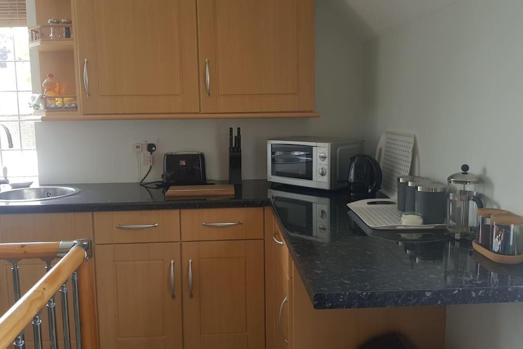 Peaceful Self Contained Studio In Lovely Garden. Hinckley Eksteriør bilde